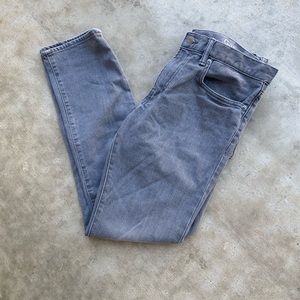 Gray Denim is all the rage! Gap Jeans Skyscraped 31/30